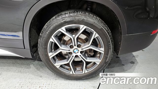 BMW X1 F48 xDrive 20i xLine - фото 4