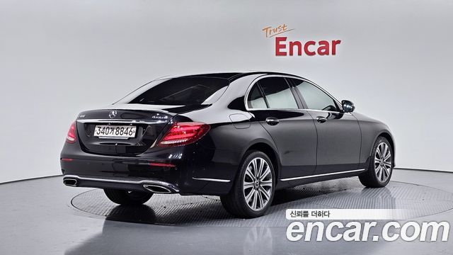 Mercedes-Benz E-Class W213 E400 4MATIC Exclusive - фото 1