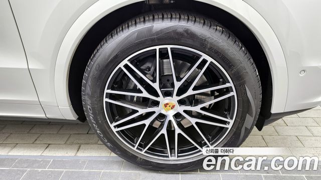 Porsche Cayenne PO536 3.0 E-Hybrid - фото 4
