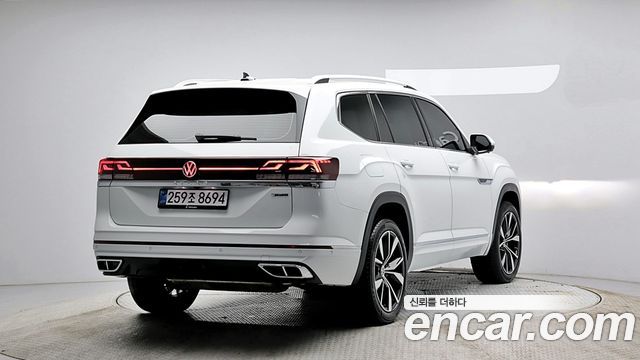 Volkswagen Atlas 2.0 TSI R-LINE 7-Seater - фото 1