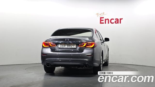 Infiniti Q70 3.7 AWD - фото 3