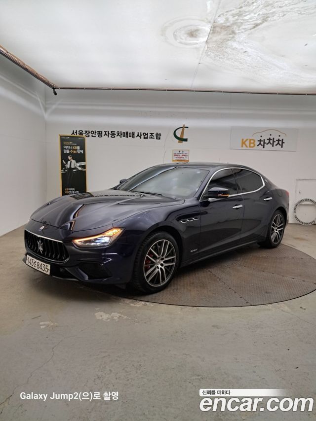 Maserati Ghibli 2.0 Gransport 3rd - фото 0