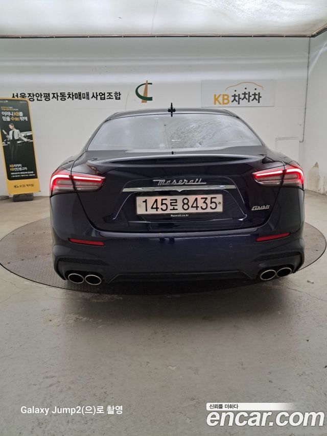 Maserati Ghibli 2.0 Gransport 3rd - фото 3