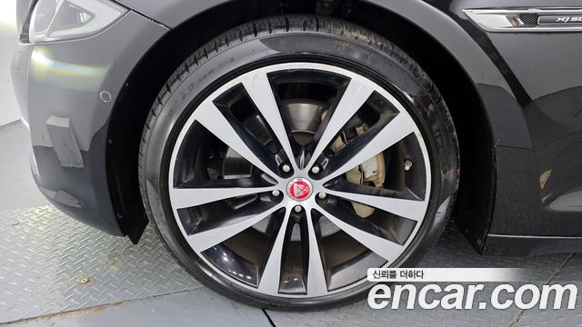 Jaguar XJ 3.0D XJ50 LWB X351 - фото 4