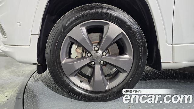 Jeep Cherokee KL 2.4 80th Anniversary Edition - фото 4