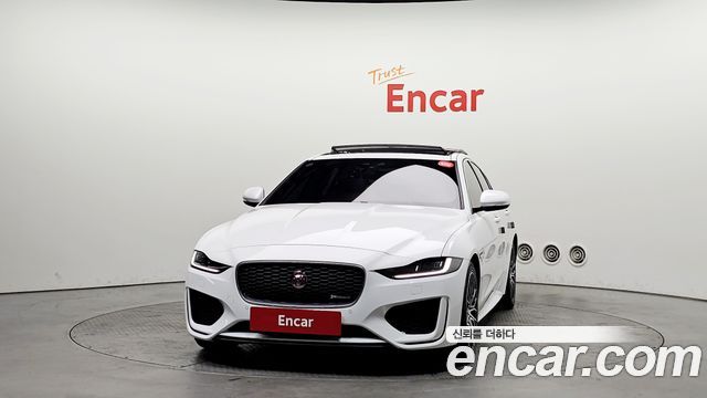 Jaguar XE D180 R-Dynamic S - фото 2