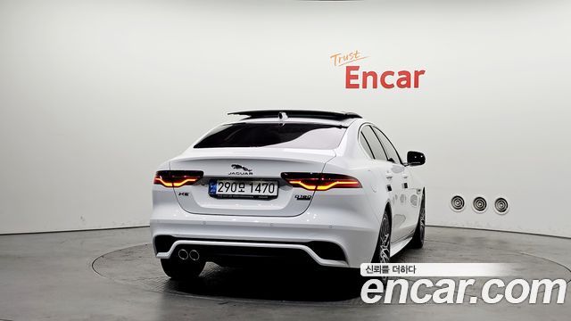 Jaguar XE D180 R-Dynamic S - фото 3