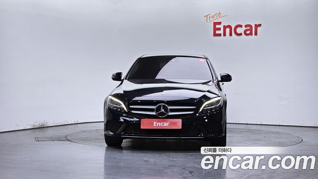 Mercedes-Benz C-Class W205 C200 - фото 2