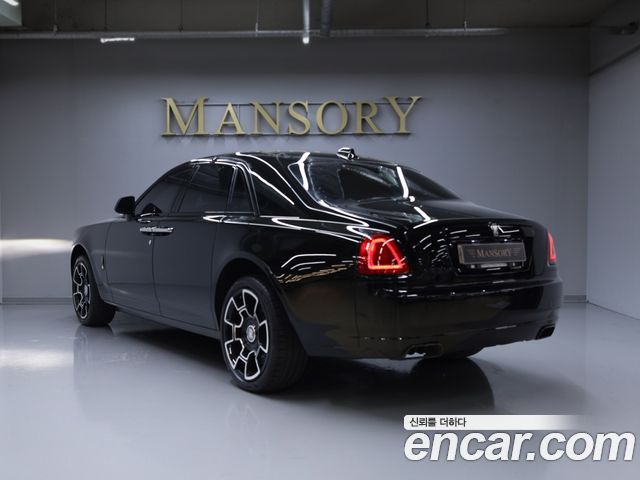 Rolls-Royce Ghost 6.6 V12 Black badge - фото 3