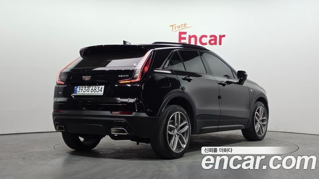 Cadillac XT4 2.0 Sport AWD - фото 1