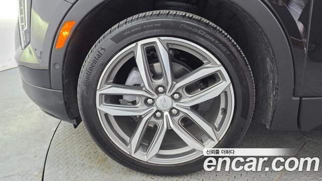 Cadillac XT4 2.0 Sport AWD - фото 4