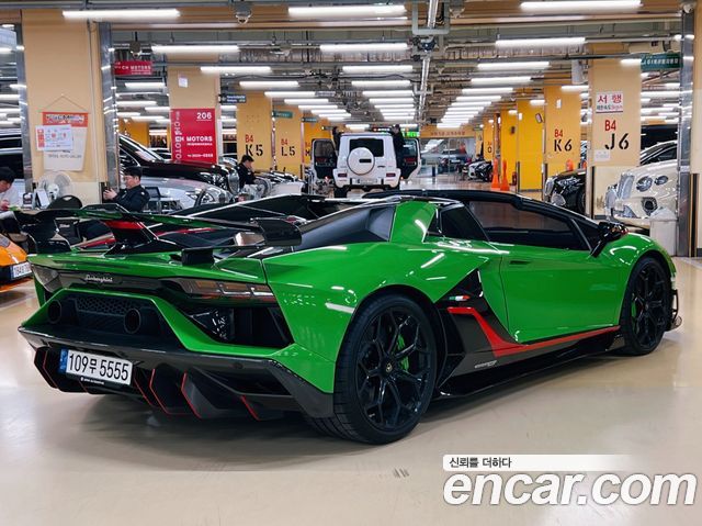 Lamborghini Aventador LP770-4 SVJ Roadster - фото 1