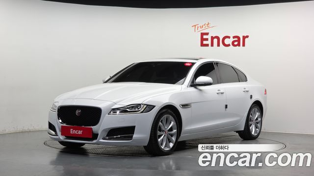 Jaguar XF X260 20d Portfolio - фото 0
