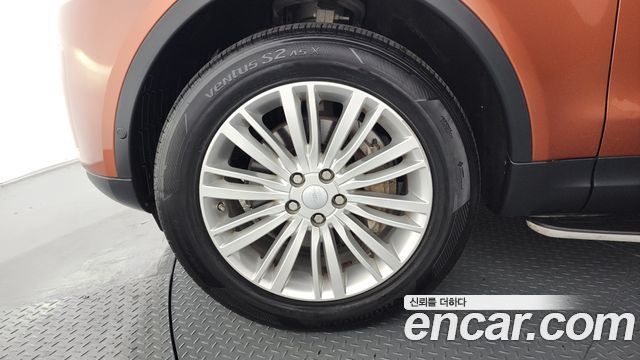 Land Rover Discovery 3.0 SD6 HSE Luxury - фото 4