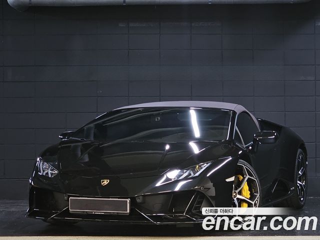 Lamborghini Huracan LP640-4 EVO Spyder - фото 0