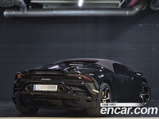 Lamborghini Huracan LP640-4 EVO Spyder - фото 3