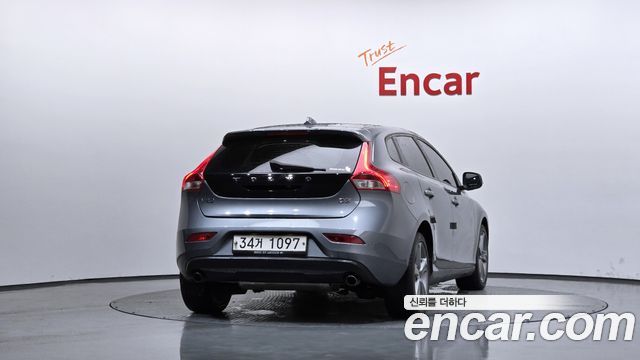 Volvo V40 D3 2nd - фото 3