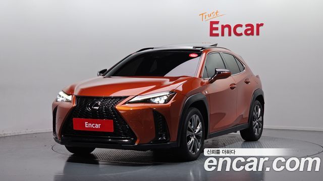Lexus UX 250h 2.0 F-Sport 2WD - фото 0