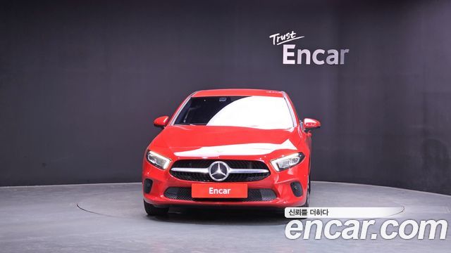 Mercedes-Benz A-Class W177 A220 Hatchback - фото 2