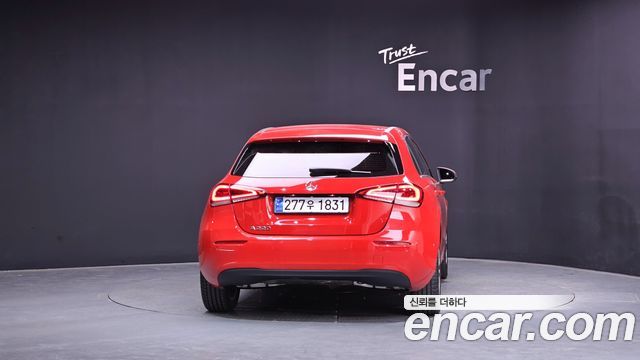 Mercedes-Benz A-Class W177 A220 Hatchback - фото 3