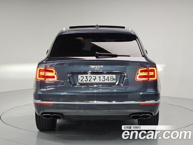 Bentley Bentayga 4.0 V8 - фото 2