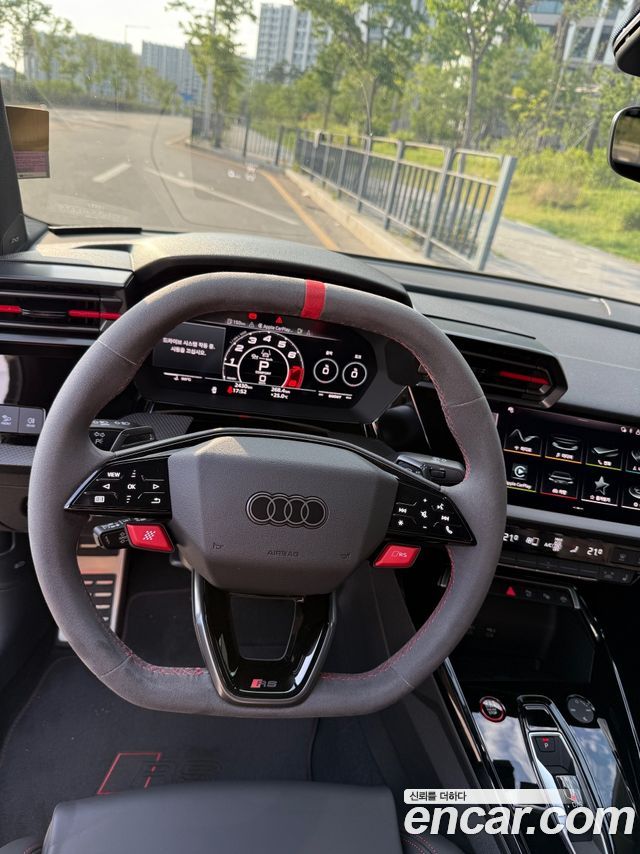 Audi RS3 2.5 TFSI Quattro - фото 4