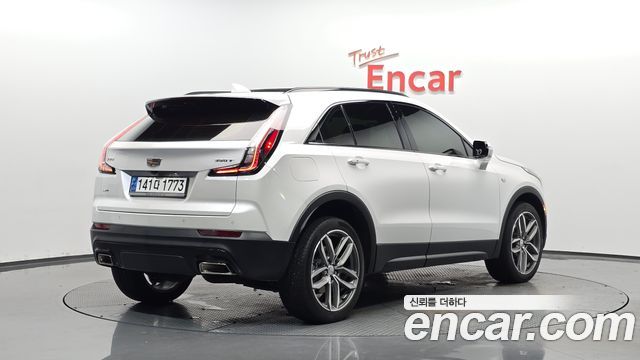 Cadillac XT4 2.0 Sport AWD - фото 1