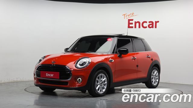 Mini Cooper 5Door HIGH 3rd - фото 0