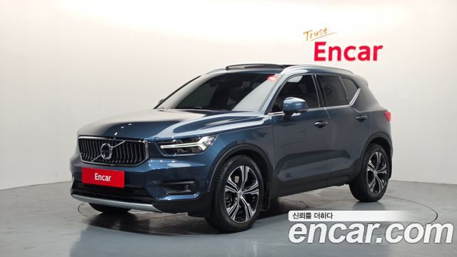 Volvo XC40 B4 Inscription - фото 0