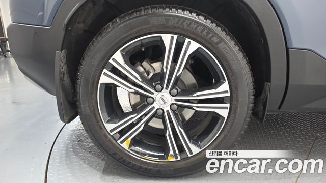 Volvo XC40 B4 Inscription - фото 4