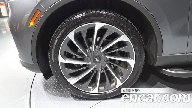 Lincoln Aviator 2-го поколения 3.0 Reserve AWD - фото 4