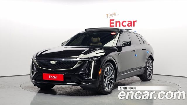 Cadillac Lyriq Sport - фото 0