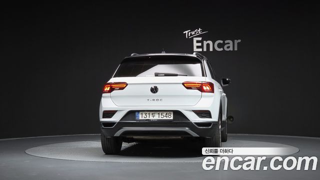 Volkswagen T-Roc 2.0 TDI Premium - фото 2