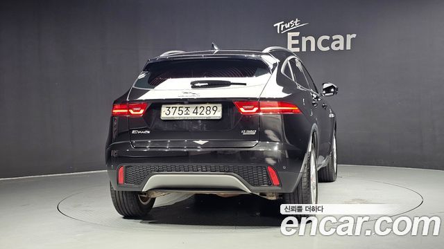 Jaguar E-PACE D180 S - фото 3