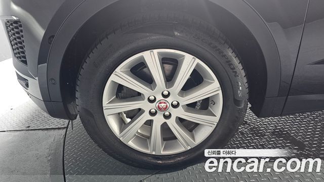 Jaguar E-PACE D180 S - фото 4