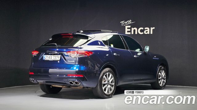 Maserati Levante 2.0 GT AWD - фото 1