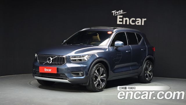 Volvo XC40 B4 Inscription - фото 0