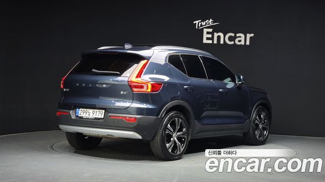 Volvo XC40 B4 Inscription - фото 1