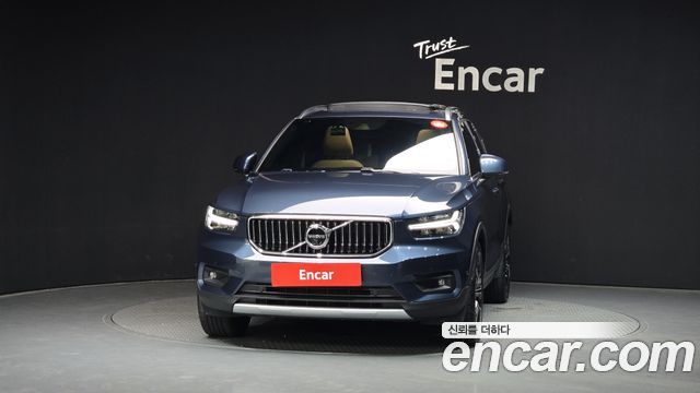 Volvo XC40 B4 Inscription - фото 2