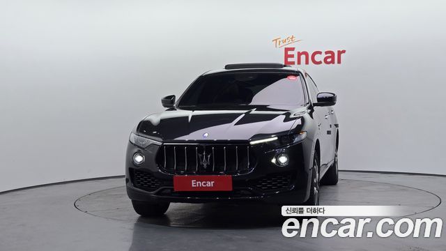 Maserati Levante 3.0 AWD GranLusso - фото 2