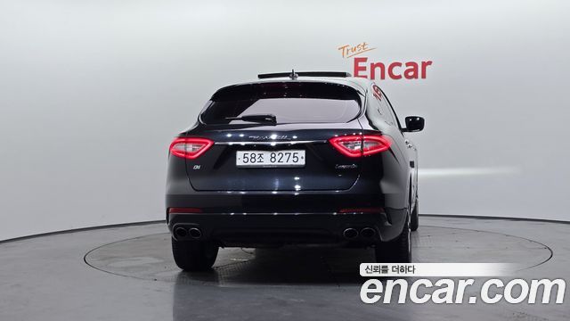 Maserati Levante 3.0 AWD GranLusso - фото 3