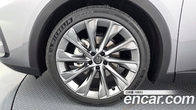 Toyota Crown Crossover 2.5 4WD Hybrid - фото 3