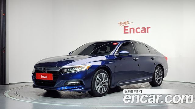 Honda Accord 10-го поколения 2.0 Hybrid Touring - фото 0