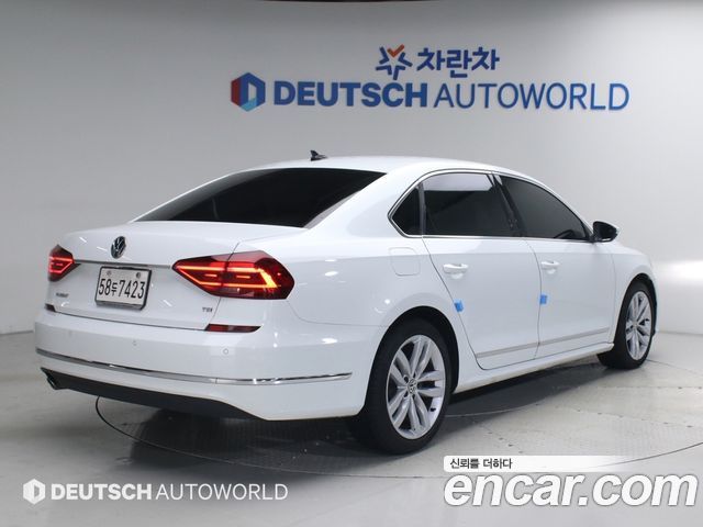 Volkswagen Passat New 2.0 TSI B7 - фото 1