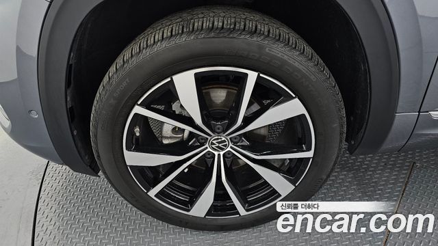 Volkswagen Atlas 2.0 TSI R-LINE 7-Seater - фото 4