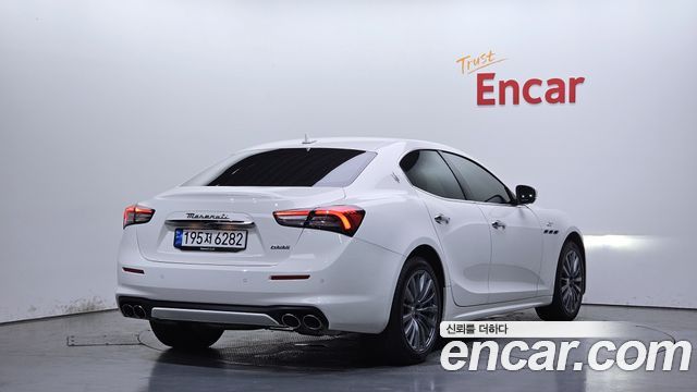Maserati Ghibli 2.0 GT 3rd - фото 1