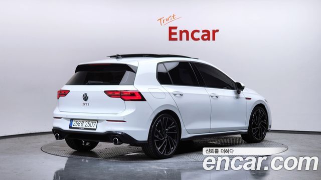 Volkswagen Golf 8-го поколения 2.0 GTI - фото 1