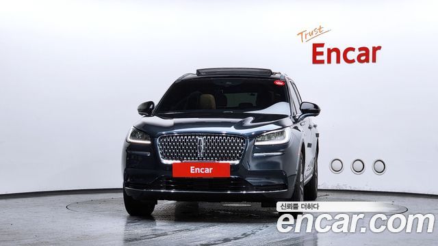 Lincoln Corsair 2.0 Reserve AWD - фото 2