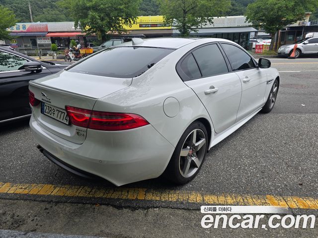 Jaguar XE 20d R-Sport - фото 3