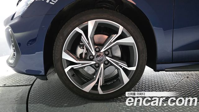 Audi A3 40 TFSI Premium - фото 4